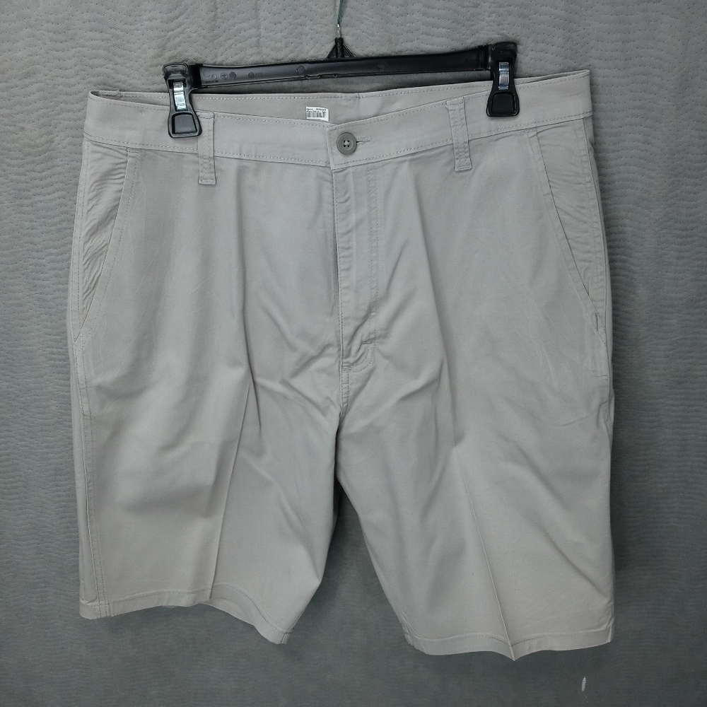 Wrangler men's cotton shorts khaki chino sz 32"× 1